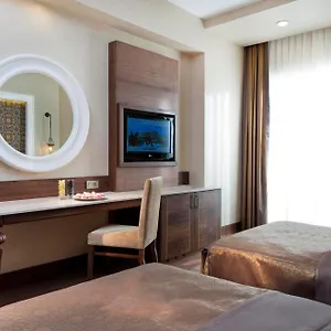 Triple Room Pool View